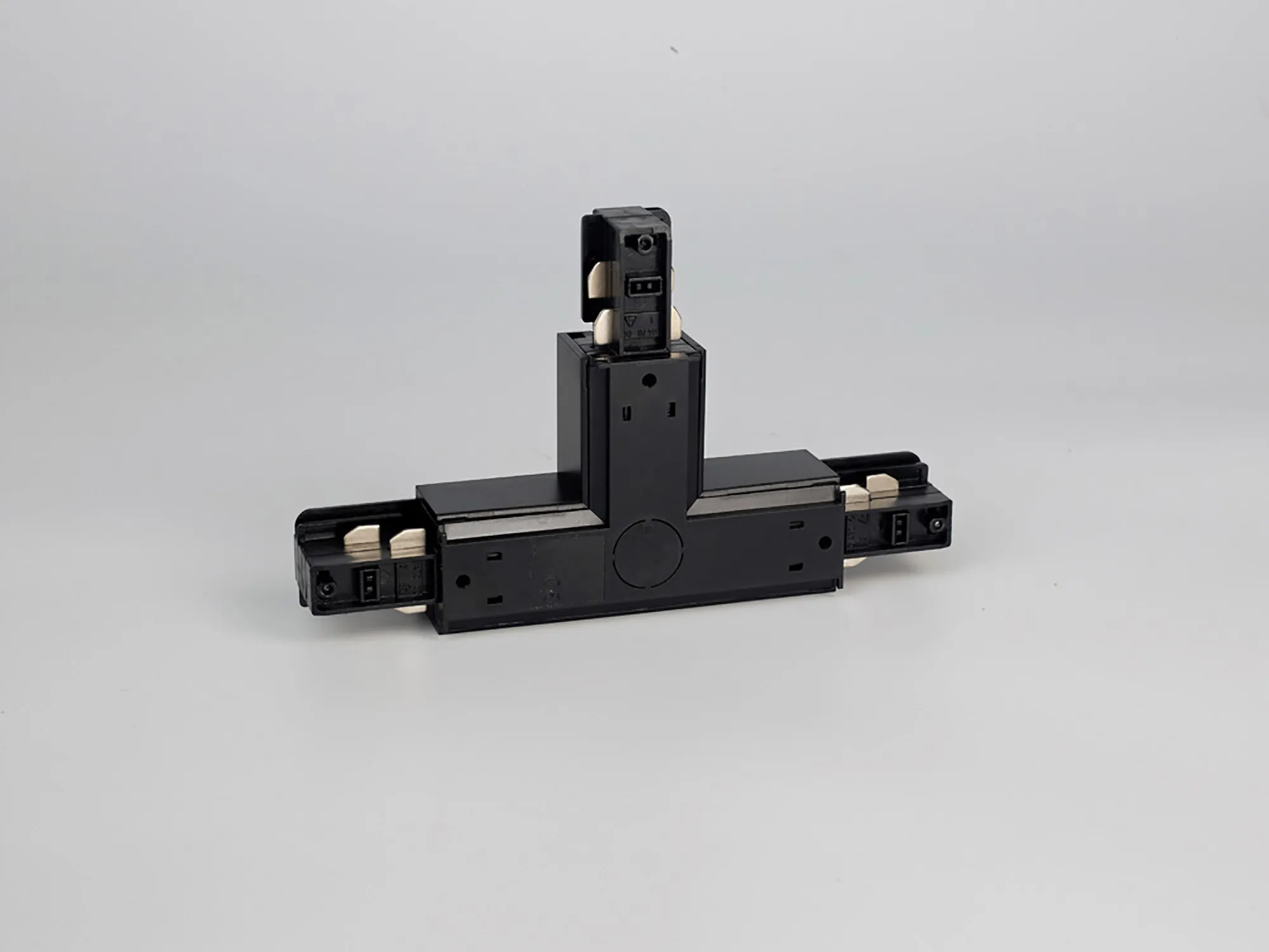 T Coupler With Feeding Option 3 Circuit Surface Mounted Track Earth Outside Left 555 1 1215 2  Eutrac 3 Circuit Surface-Black
